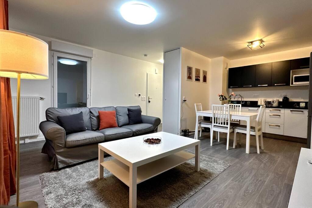 Appartement Cozy - Quartier Residentiel Melun Eksteriør bilde