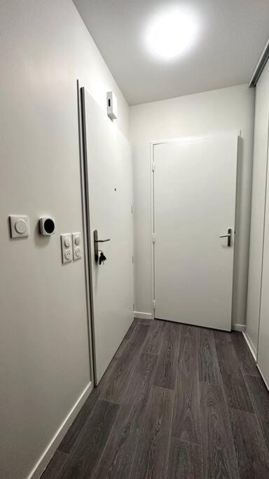 Appartement Cozy - Quartier Residentiel Melun Eksteriør bilde
