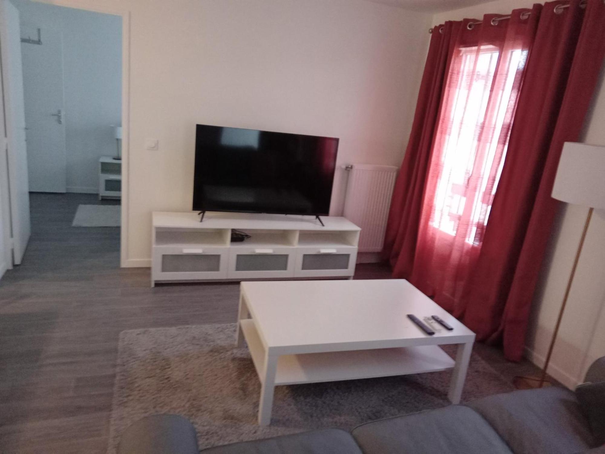 Appartement Cozy - Quartier Residentiel Melun Eksteriør bilde